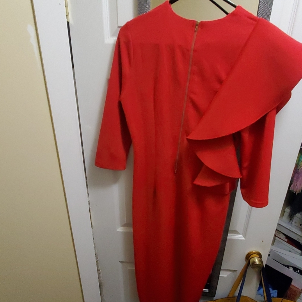 Red Dress - Picture 2 of 3